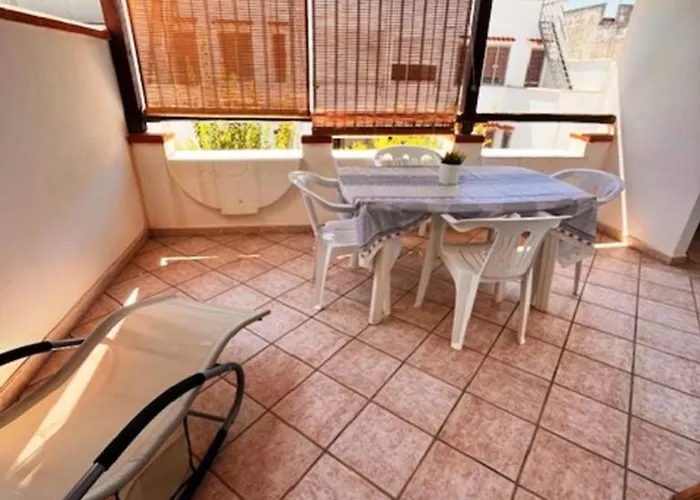 House On The * Lido Marini